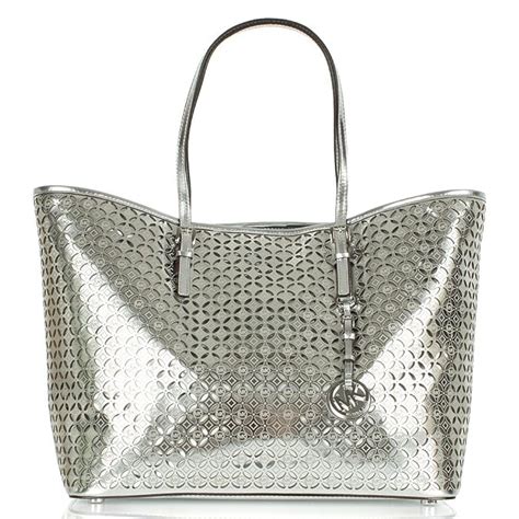 michael kors tasche floral weiss silber|Michael Kors silver handbags.